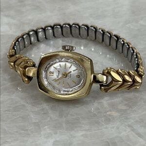 Vintage Swiss Cariole Gold-Tone Ladies Watch